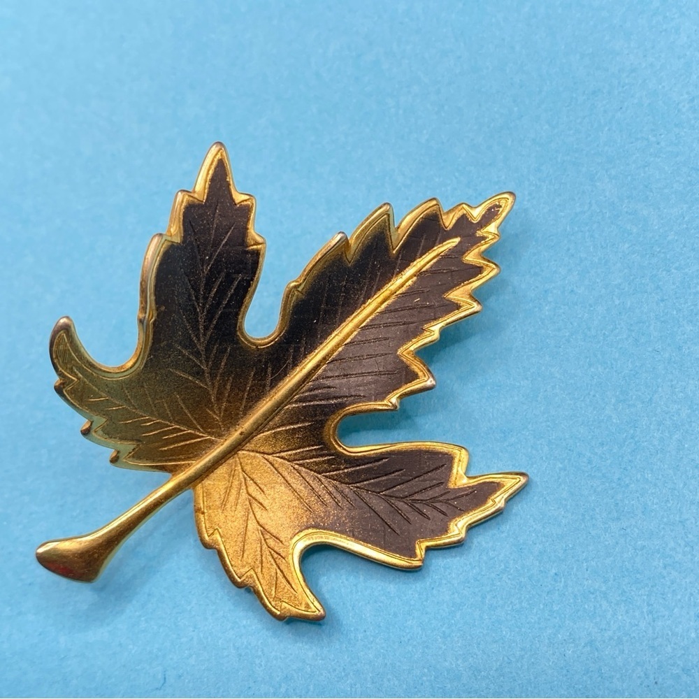 Vintage Leaf Brooch Gold Tone Enameled Fall Jewelry Large Grannycore Pin